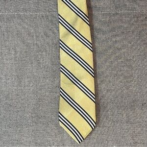 Brooks Brothers Men’s Silk Tie Yellow Navy Striped 3 Inch Makers Merchants